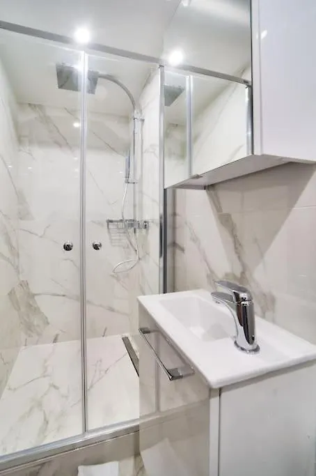 Superbe Maisonnette Neuve Au Coeur De Parigi Appartamento