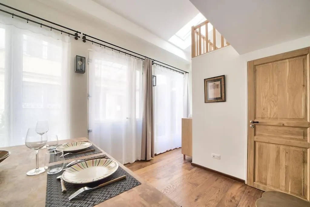 Superbe Maisonnette Neuve Au Coeur De Parigi Francia