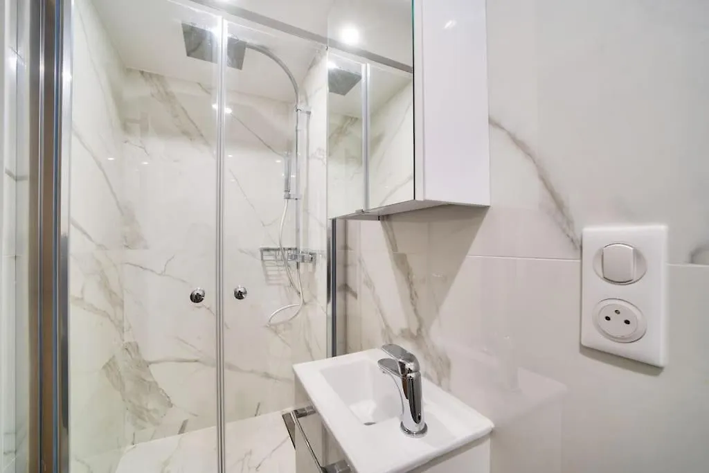 Superbe Maisonnette Neuve Au Coeur De Parigi Francia