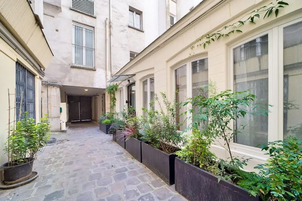 Superbe Maisonnette Neuve Au Coeur De Parigi 0*,  Francia